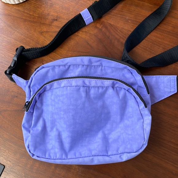 BAGGU Handbags - BAGGU Fanny Pack